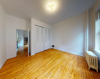  East 93rd Street - Photo Thumbnail 2