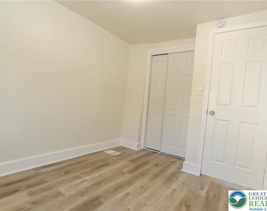 330 Walnut Street - Photo Thumbnail 10