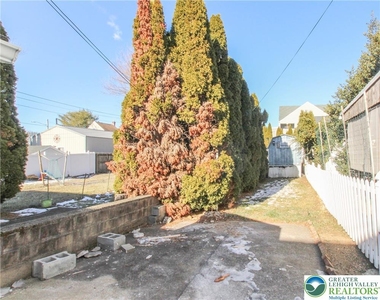 330 Walnut Street - Photo Thumbnail 14