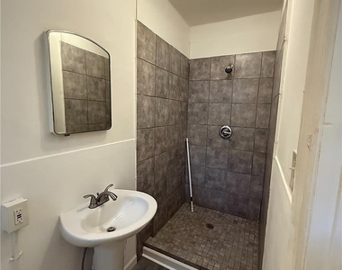 5107 Cottage Street - Photo Thumbnail 3