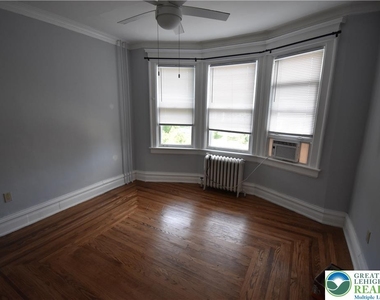 700 Hamilton Street - Photo Thumbnail 6