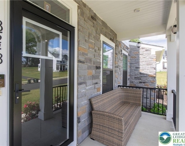 8548 Lafayette Lane - Photo Thumbnail 15
