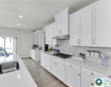 8548 Lafayette Lane - Photo Thumbnail 24