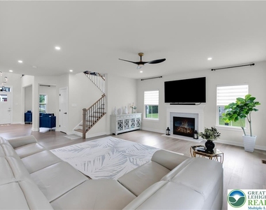 8548 Lafayette Lane - Photo Thumbnail 30