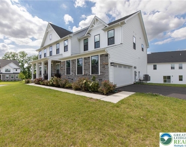 8548 Lafayette Lane - Photo Thumbnail 8