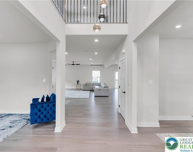 8548 Lafayette Lane - Photo Thumbnail 16