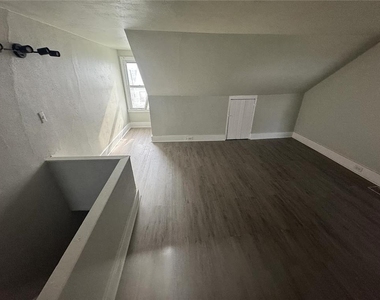 1237 Butler Street - Photo Thumbnail 4