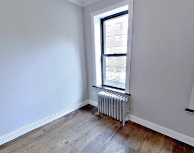 East 83rd Street - Photo Thumbnail 4