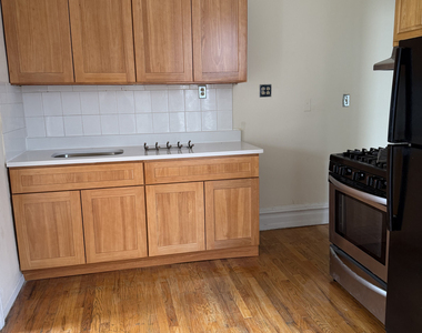 24-35 Steinway Street - Photo Thumbnail 1