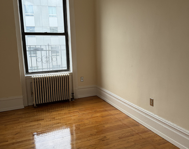 24-35 Steinway Street - Photo Thumbnail 7