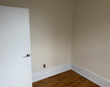 24-35 Steinway Street - Photo Thumbnail 11