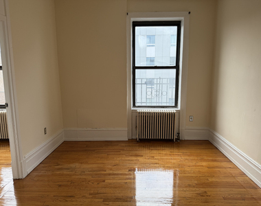 24-35 Steinway Street - Photo Thumbnail 6