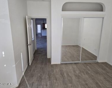 5980 Redstone Rim Drive - Photo Thumbnail 6