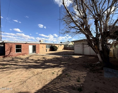 2801 Hawick Road - Photo Thumbnail 32