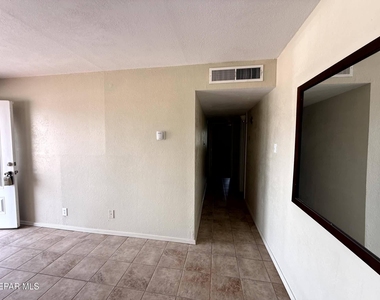 2801 Hawick Road - Photo Thumbnail 2