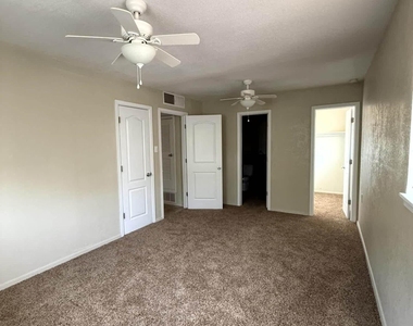 2801 Hawick Road - Photo Thumbnail 11