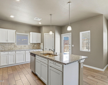14724 Tierra Fortaleza Avenue - Photo Thumbnail 11