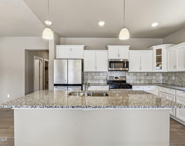 14724 Tierra Fortaleza Avenue - Photo Thumbnail 8