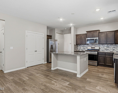 14828 Tierra Coruna Avenue - Photo Thumbnail 8