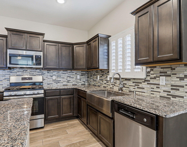 14828 Tierra Coruna Avenue - Photo Thumbnail 9