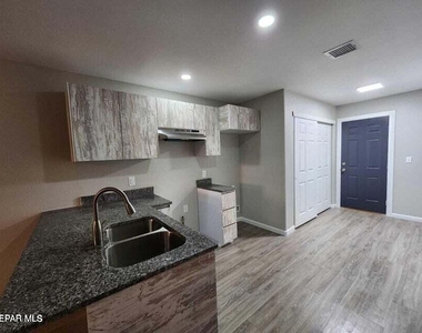 7838 Mount Latona Drive - Photo Thumbnail 2