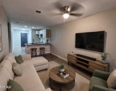 7838 Mount Latona Drive - Photo Thumbnail 8