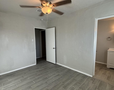 821 Olson Street - Photo Thumbnail 18