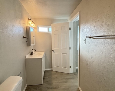 821 Olson Street - Photo Thumbnail 17