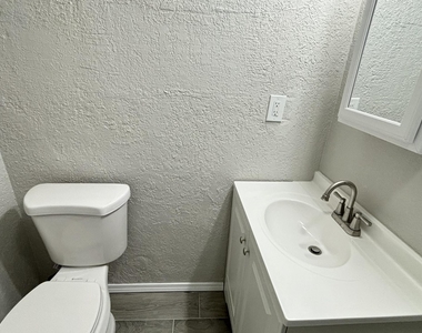 821 Olson Street - Photo Thumbnail 10