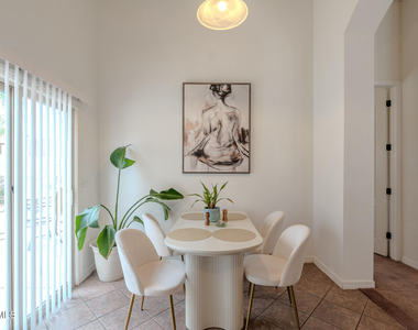 2232 Honour Point Place - Photo Thumbnail 14