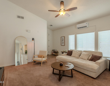 2232 Honour Point Place - Photo Thumbnail 11