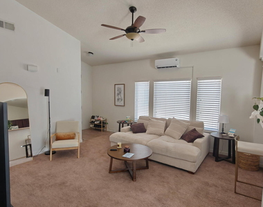 2232 Honour Point Place - Photo Thumbnail 2