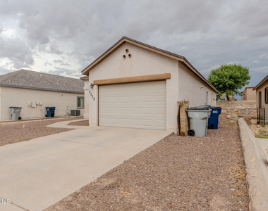 2232 Honour Point Place - Photo Thumbnail 5