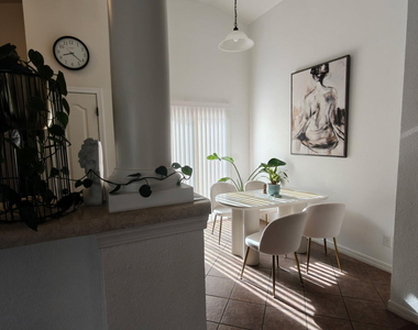 2232 Honour Point Place - Photo Thumbnail 3