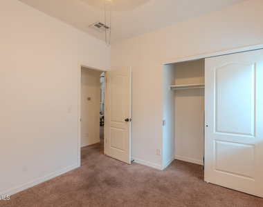 2232 Honour Point Place - Photo Thumbnail 29