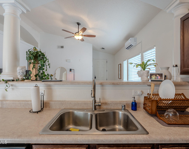 2232 Honour Point Place - Photo Thumbnail 17