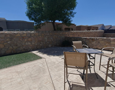 2232 Honour Point Place - Photo Thumbnail 9