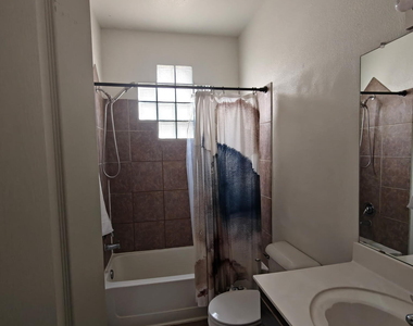 2232 Honour Point Place - Photo Thumbnail 8