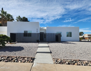 6728 Amposta Drive - Photo Thumbnail 1
