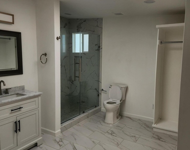 6728 Amposta Drive - Photo Thumbnail 16