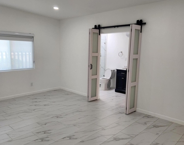 6728 Amposta Drive - Photo Thumbnail 6