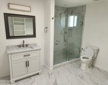 6728 Amposta Drive - Photo Thumbnail 17