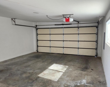 6728 Amposta Drive - Photo Thumbnail 20