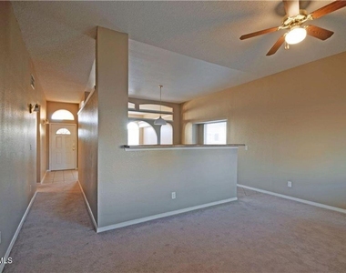 304 Jim Hofher Place - Photo Thumbnail 7