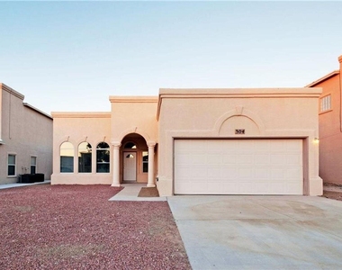 304 Jim Hofher Place - Photo Thumbnail 2