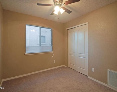 304 Jim Hofher Place - Photo Thumbnail 14