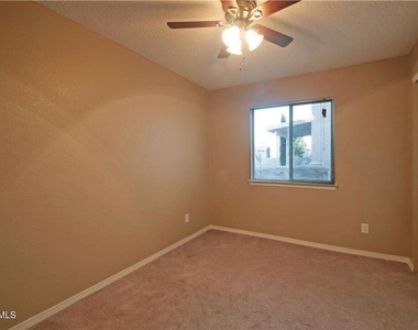 304 Jim Hofher Place - Photo Thumbnail 12