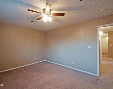 304 Jim Hofher Place - Photo Thumbnail 11
