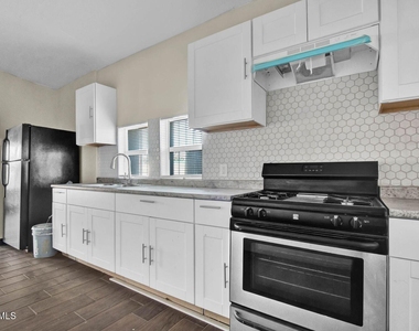 3816 Findley Avenue - Photo Thumbnail 11