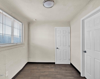 3816 Findley Avenue - Photo Thumbnail 7